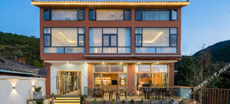 泸沽湖洛隐人文酒店图片