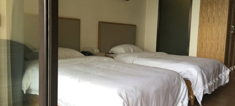 依云四季南昆山温泉公寓(增马路分店)图片