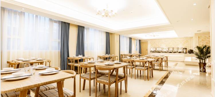 维也纳酒店(南充高坪机场川北医学院店)图片