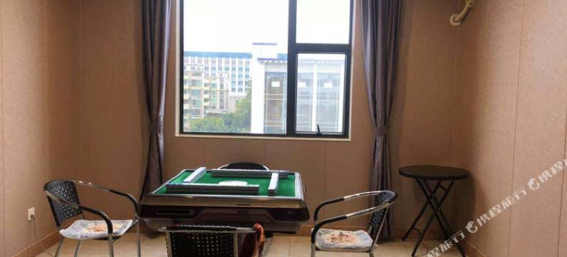 珠海富祥假日酒店(华发商都南屏店)图片