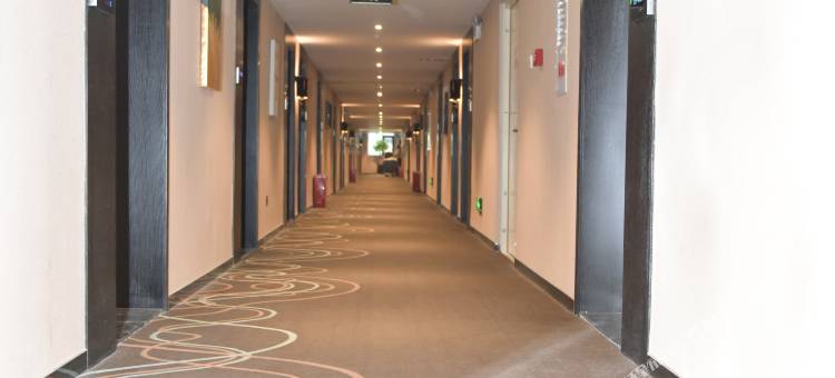 希岸轻雅酒店(郑州省体育中心裕华广场店)图片