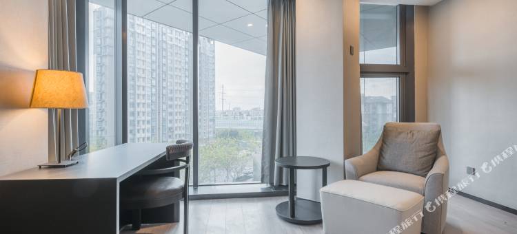 简爱酒店(上海西站地铁站店)图片