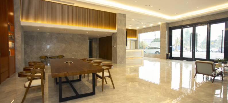 IF怡福酒店(明珠城轨站店)图片