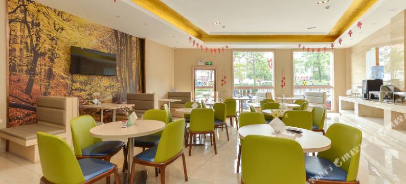 维也纳酒店(佛山顺德龙江家具材料城店)图片