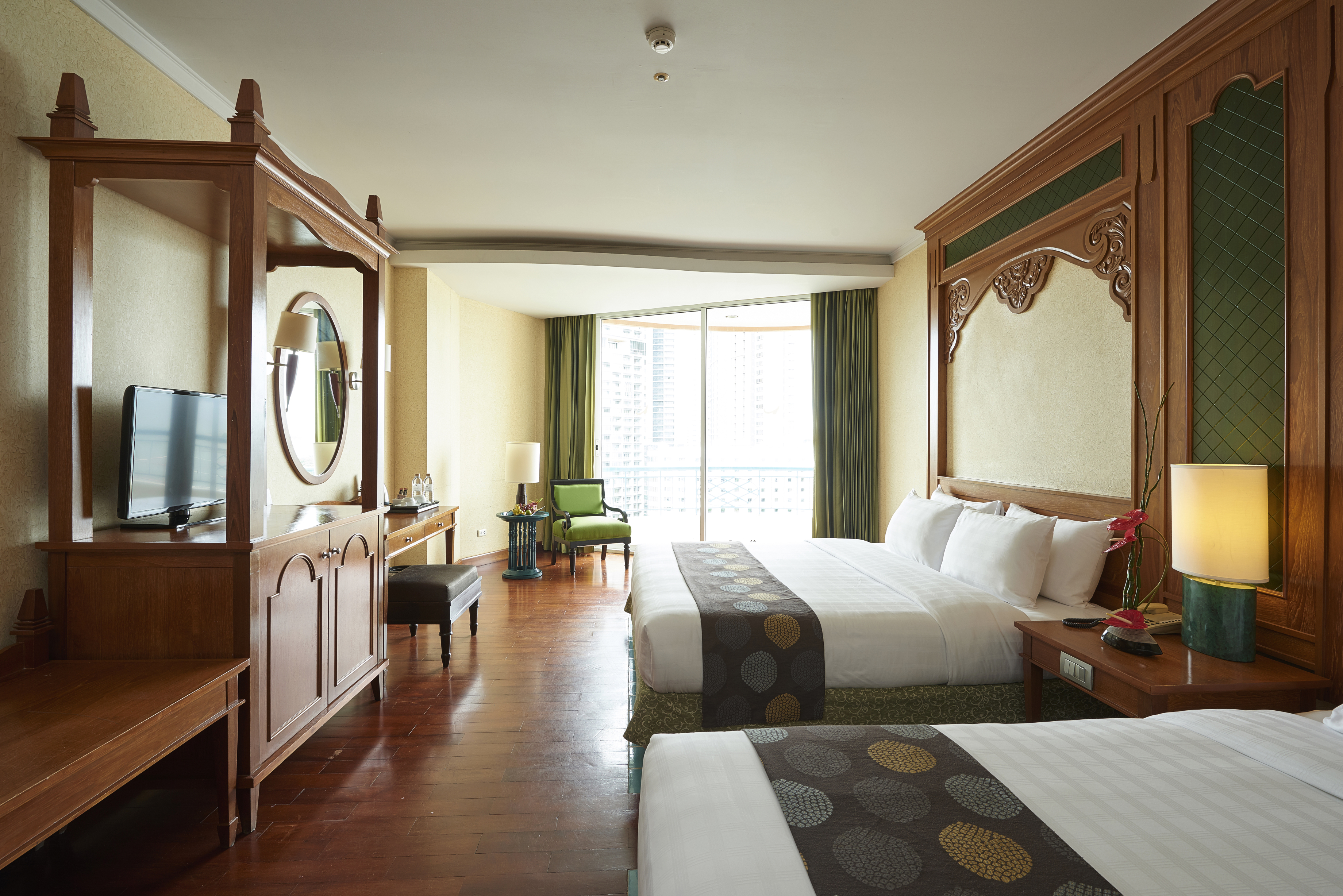 Long Beach Garden Hotel & Pavilions Over view