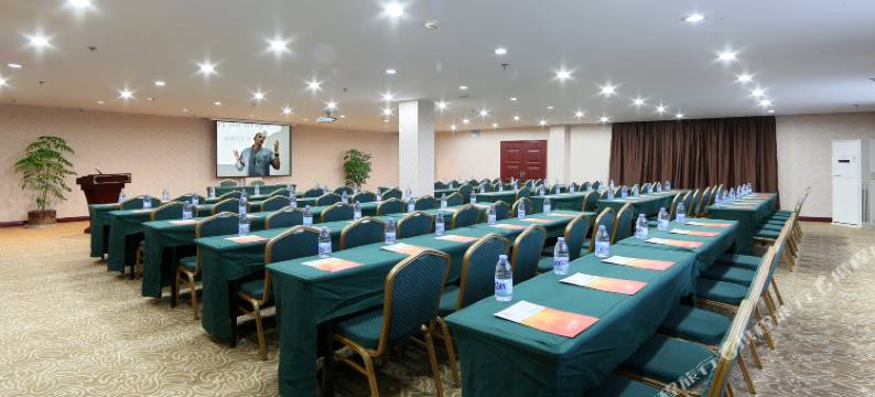 爱丁堡国际会展酒店(厦门火车站莲前西路店)图片