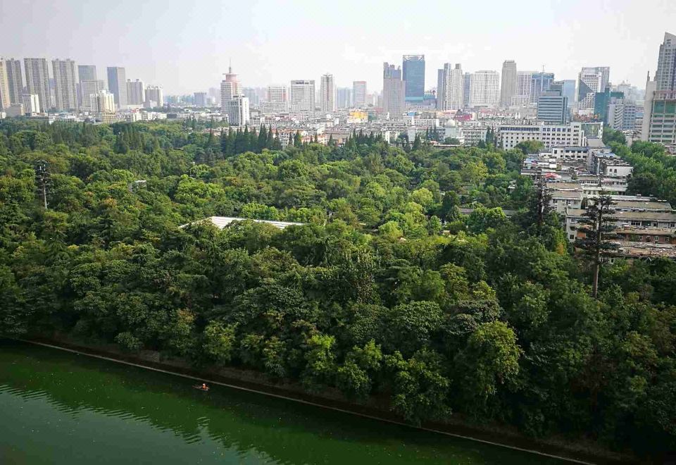 Crowne Plaza Hefei RongqiaoHotel Overview
