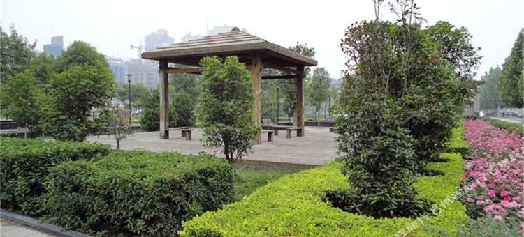 郑州上街雅乐轩酒店(区政府店)图片