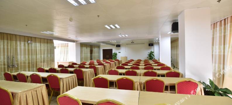 东兴鑫昌大酒店(万尾金滩店)图片