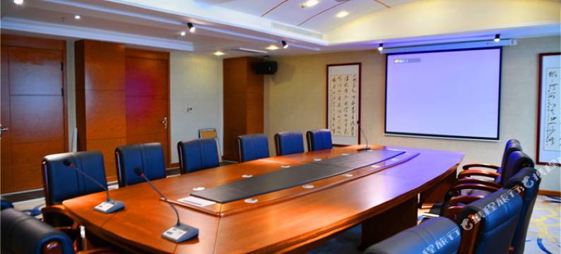 合作羚城大草原国际饭店图片