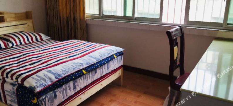 广汉七彩阳光青年旅舍图片