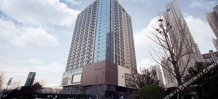 钻石风尚轻居酒店(郑州大学新校区店)图片