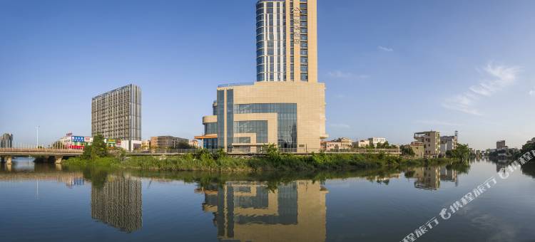 中山坦洲合胜百货亚朵酒店图片