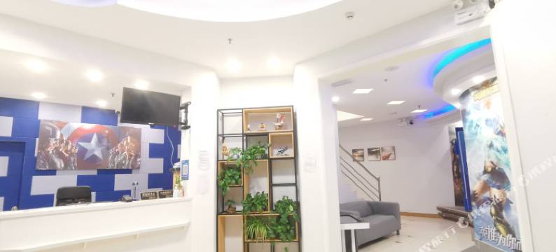 芭比伦电竞酒店(上海李子园地铁站店)图片