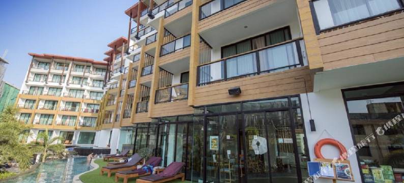 鲁纳芭东酒店(The Lunar Patong)图片