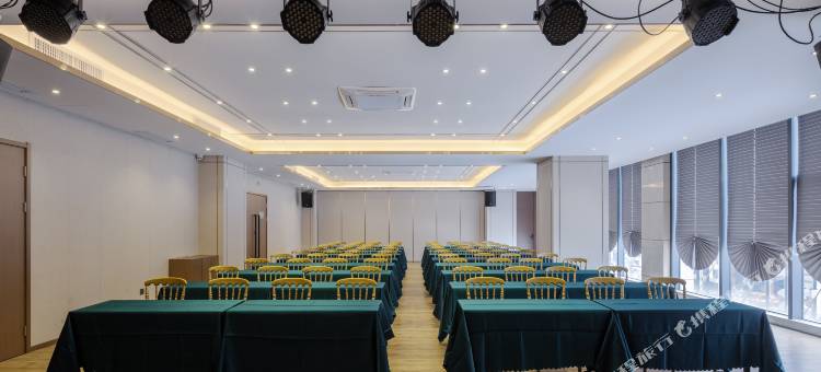 铂顿国际公寓(广州钟落潭地铁站庆达广场店)图片