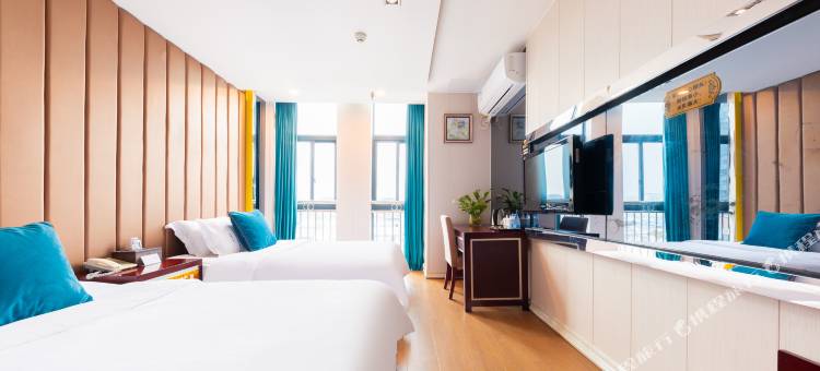 蓝丁国际酒店(垫江高铁站三合湖湿地公园店)图片