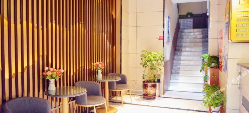 包头金芒果酒店(青山娜琳步行街店)图片