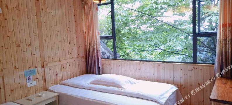 武当山景间客栈图片