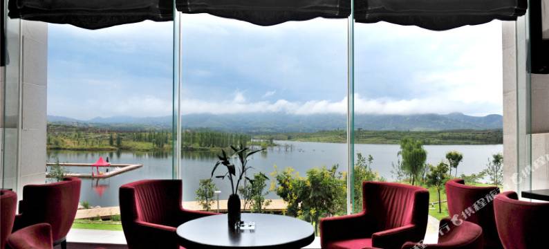 万紫千红度假酒店图片