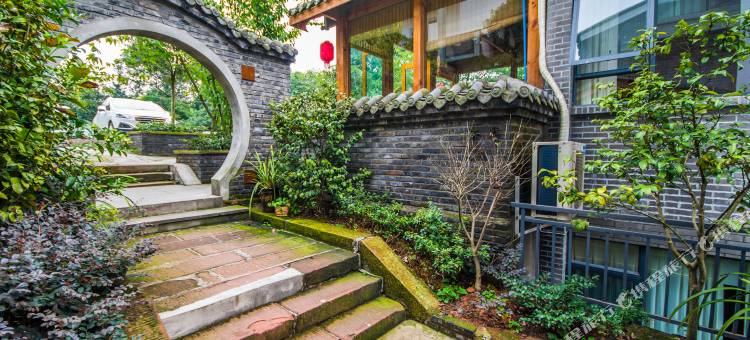 峨眉山禅林雅舍酒店(报国寺风景区)图片