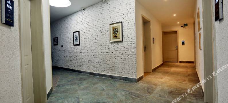 长悦人特色民宿(武陵源汽车站店)图片