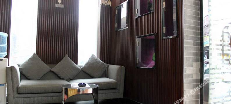 清远利人主题酒店图片