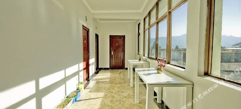 丽江十年青年客栈图片