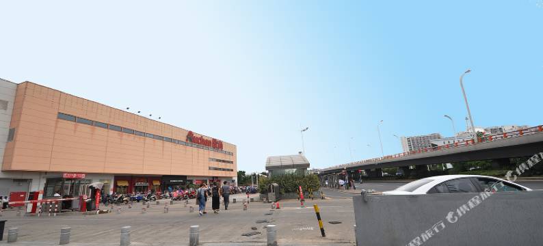 南京伊恋新都汇公寓(河定桥地铁站店)图片