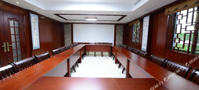 黄山浦溪河畔假日酒店图片