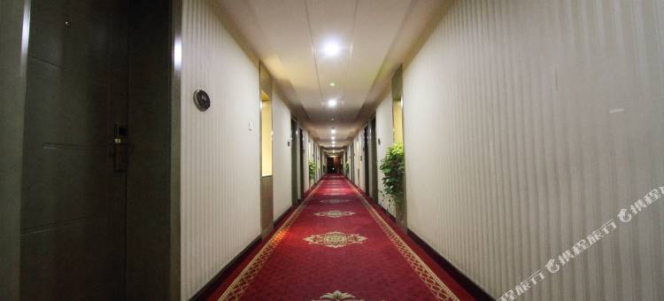 速8酒店(酒泉南苑店)图片