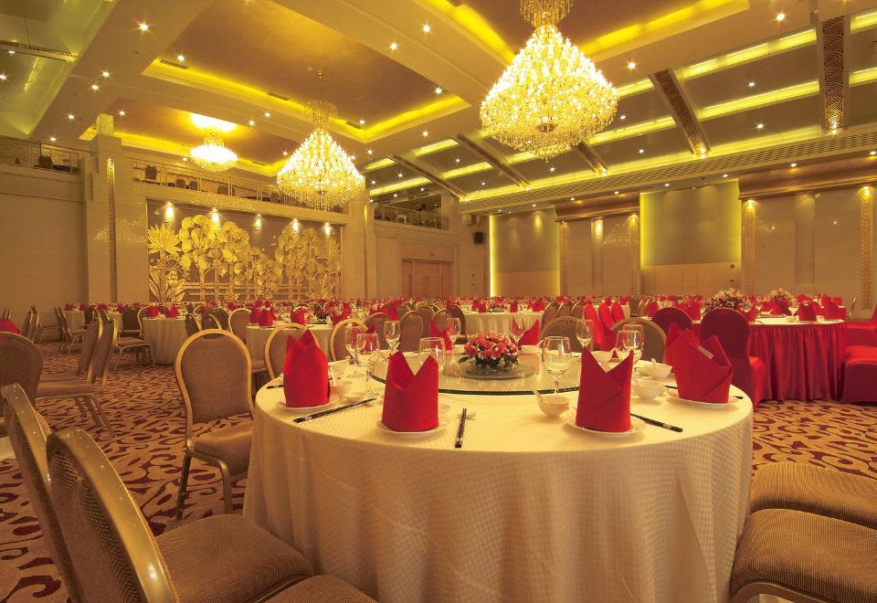 Golden Diamond Hotel ZhongshanHotel Overview