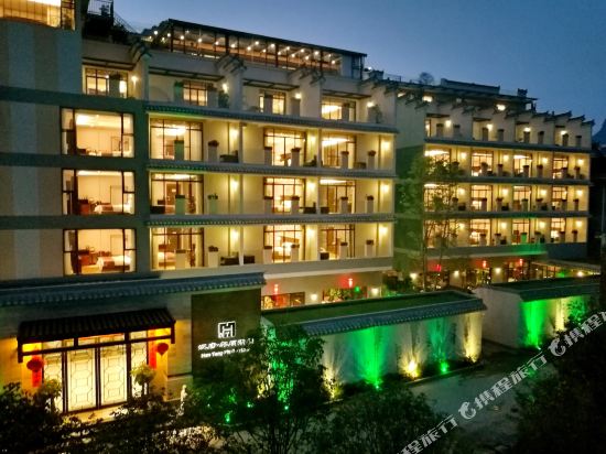 Hotels In Meeting Dragon Riverten Mile Gallery Yangshuo - 
