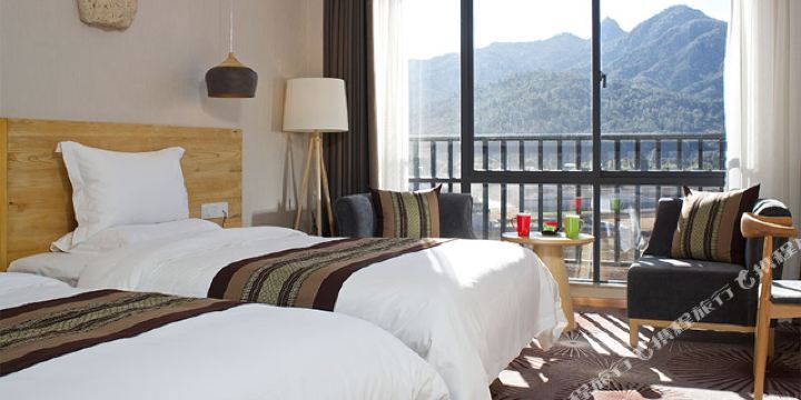 腾冲云峰山温泉度假酒店1晚,入住享双人云峰山门票 双人温泉无限次畅