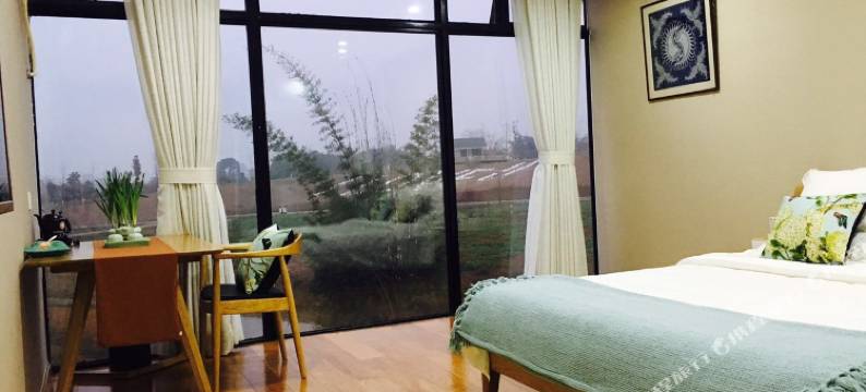 成都詹小英艺术空间集装箱图片