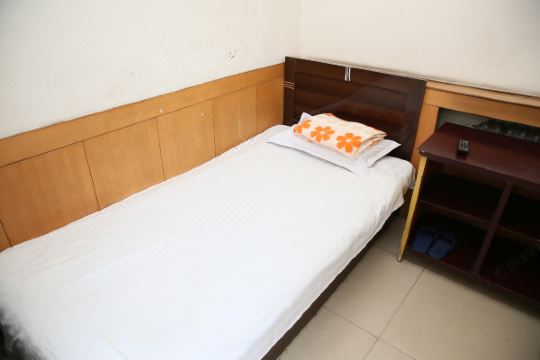 邹城友良招待所