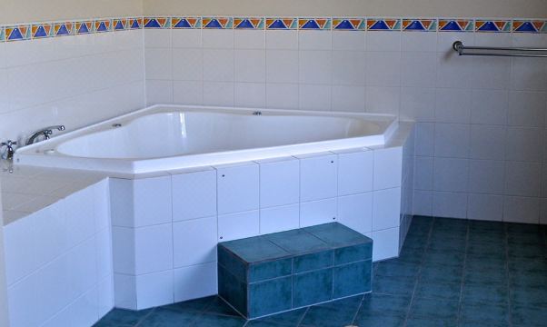 Black Duck Hotel Overview