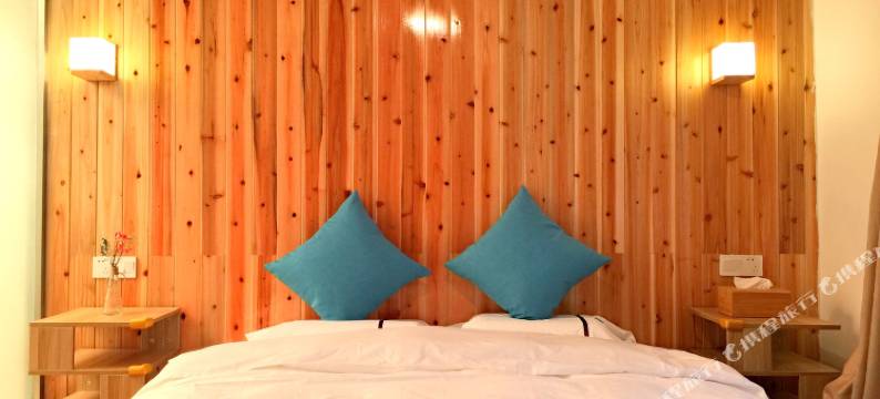 四姑娘山书林别院图片