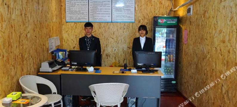 东兴海迎门梦幻宾馆图片