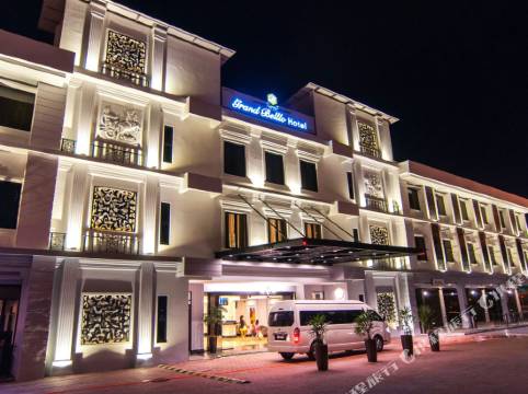 新山中心堂皇貝羅酒店