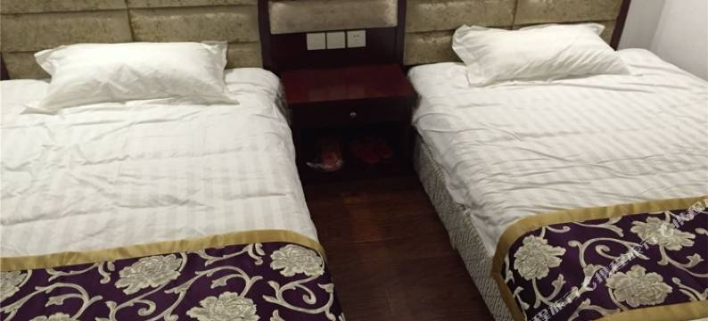 松潘雄察仓藏式客栈图片