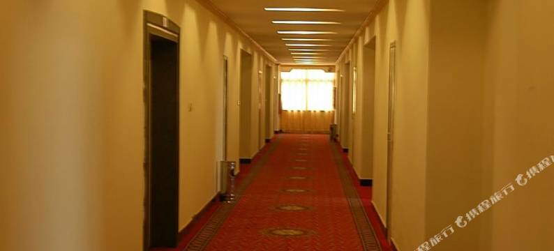 平度易捷假日酒店图片