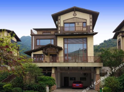 清远花样旅游联排别墅(分店)