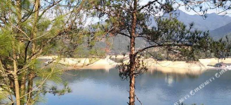 云和黄泥岗渔家乐图片