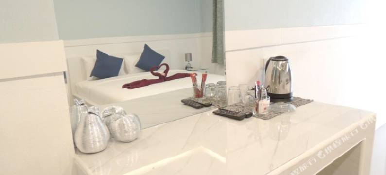 蓝月酒店(Blue Moon Samed)图片