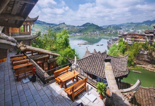 Tuwang Palace Babutang (Furongzhen Waterfall Branch) Hotel Overview