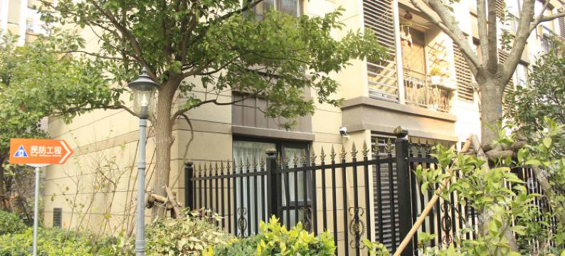 上海龙大叠拼别墅图片