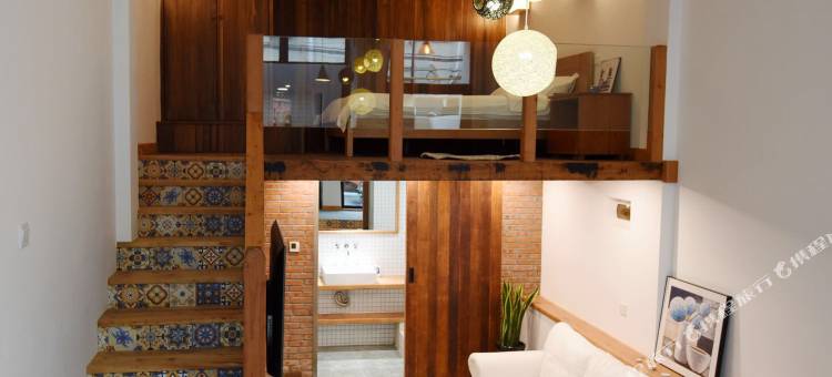 柒月与安生公寓(上海乌鲁木齐中路店)图片