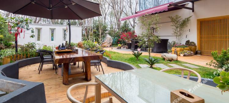 昆明滇池度假区许院客栈图片