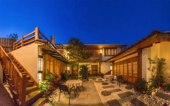 梧悦云畔客栈(丽江古城店)